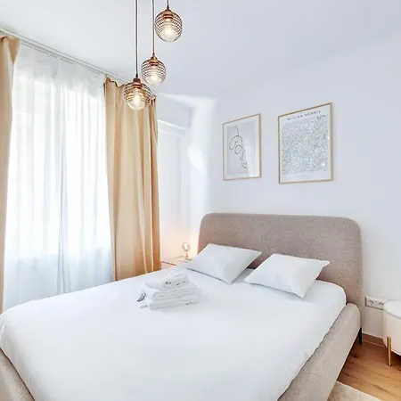 Center Comfort Workspace And Smart Tv * Luxembourg