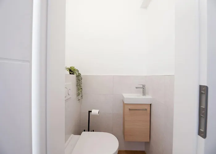 Bright & Stylish 2br In Center Appartamento